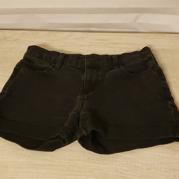 Old Navy size 6 Black Shorts